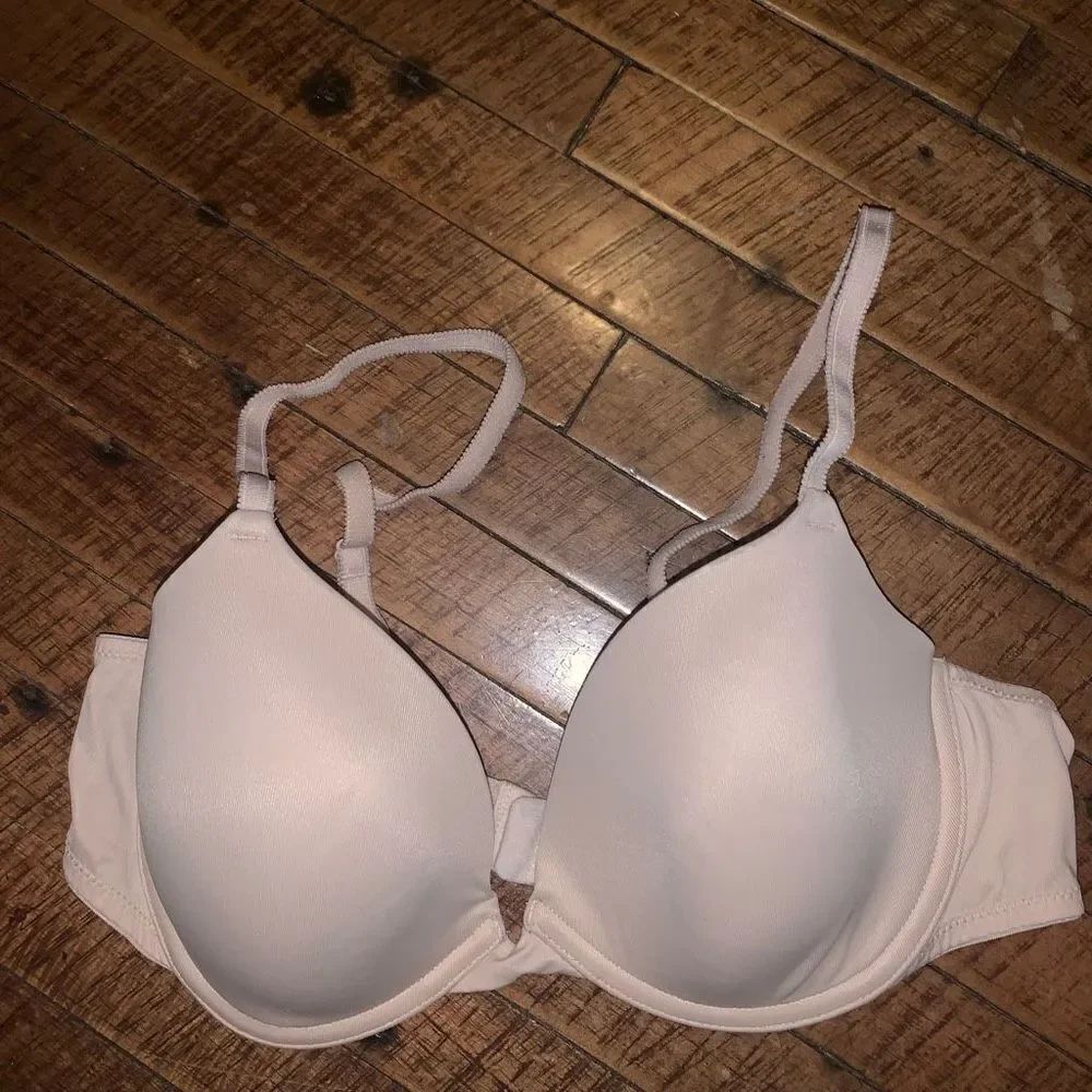 Victoria’s Secret Pink nude Wear Everywhere 36B Demi bra